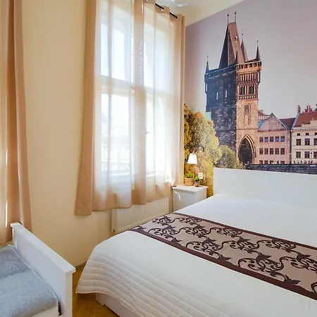 City Center Legerova Apartment