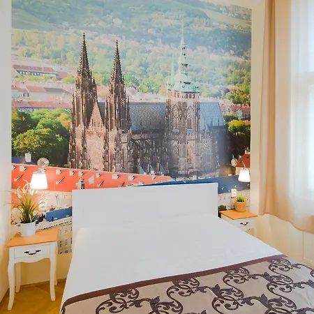 City Center Legerova Apartment *